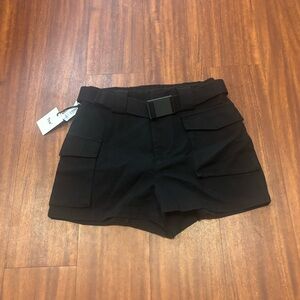 Aritzia TNA 3” Cargo Shorts